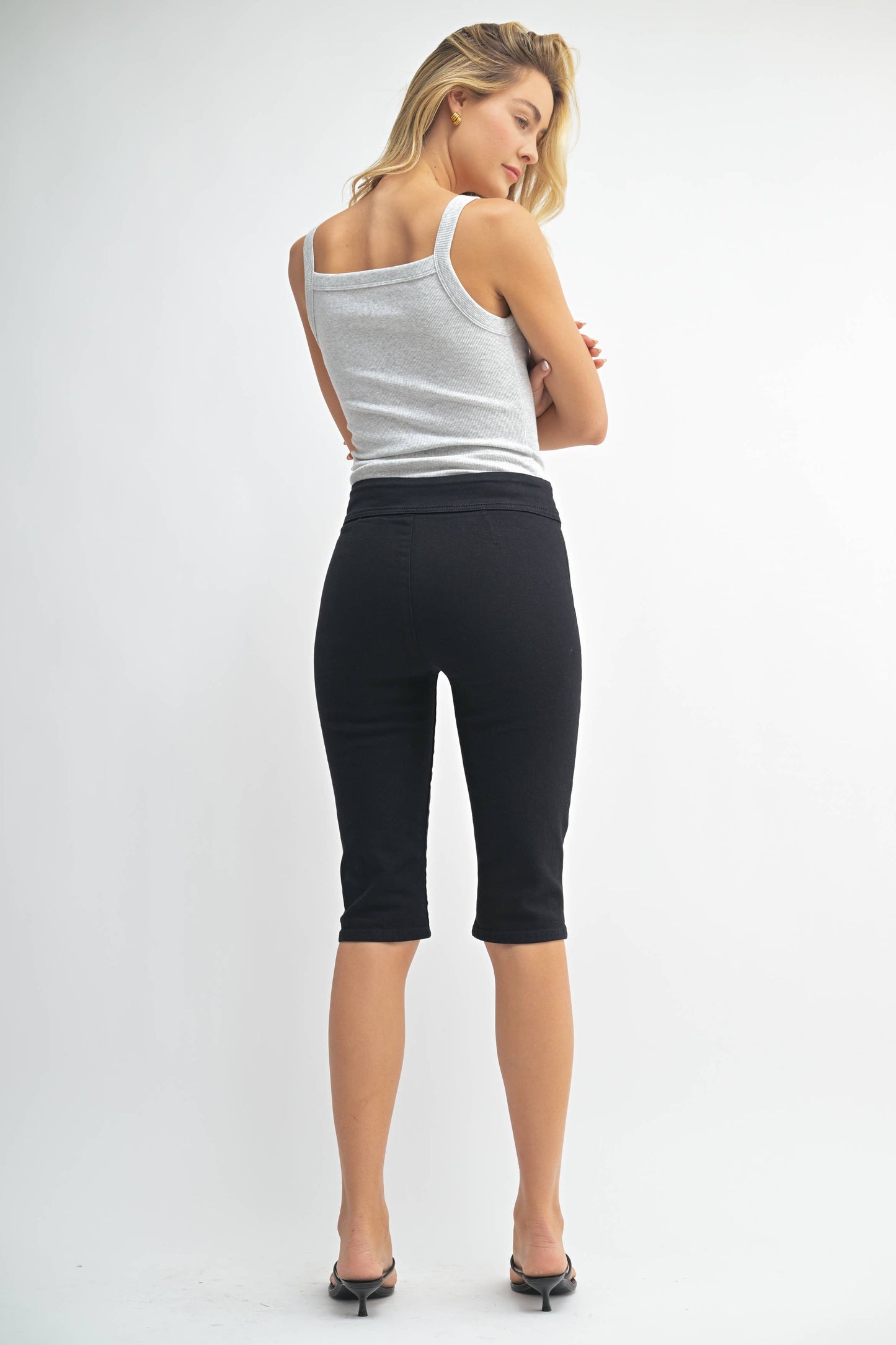 Black Skinny Capris