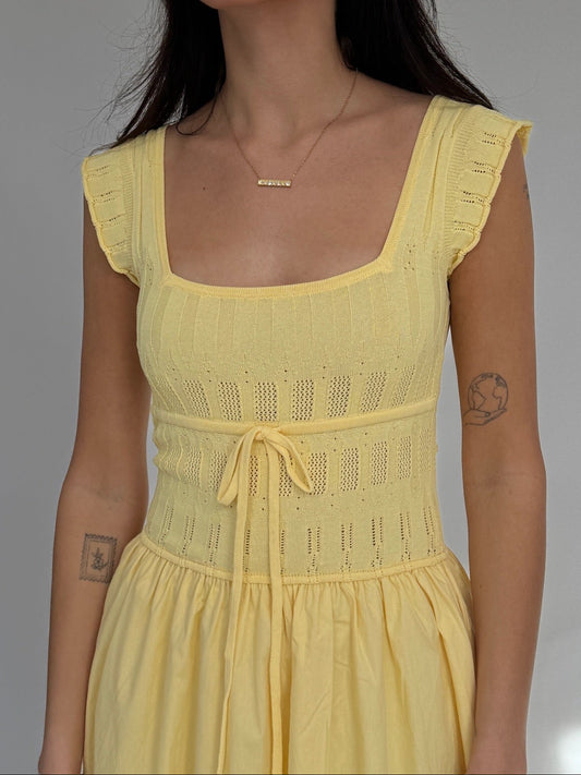 Sarah Ruffle Seeve Midi Dress