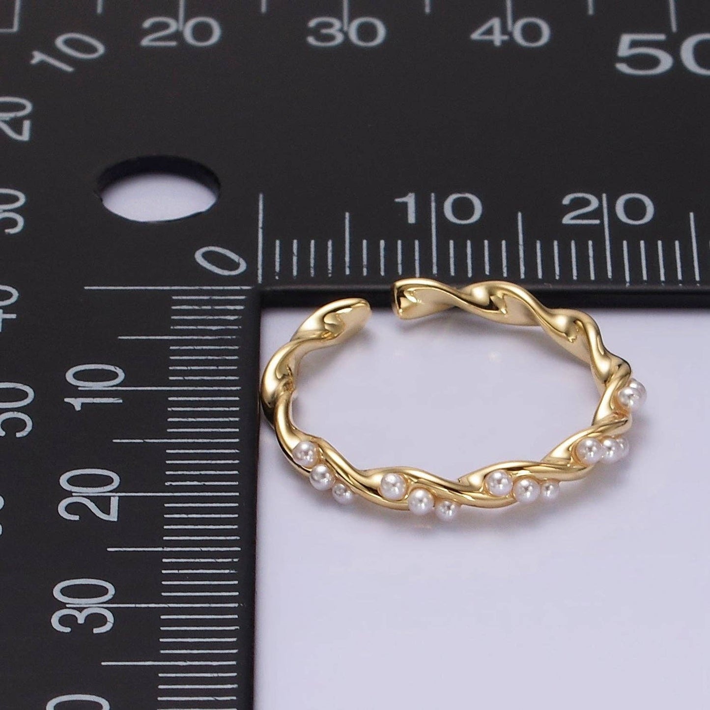 Pearl Twisted Ring