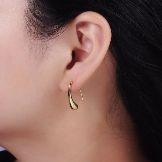 16K Gold Filled White Baroque Pearl Stud Earrings