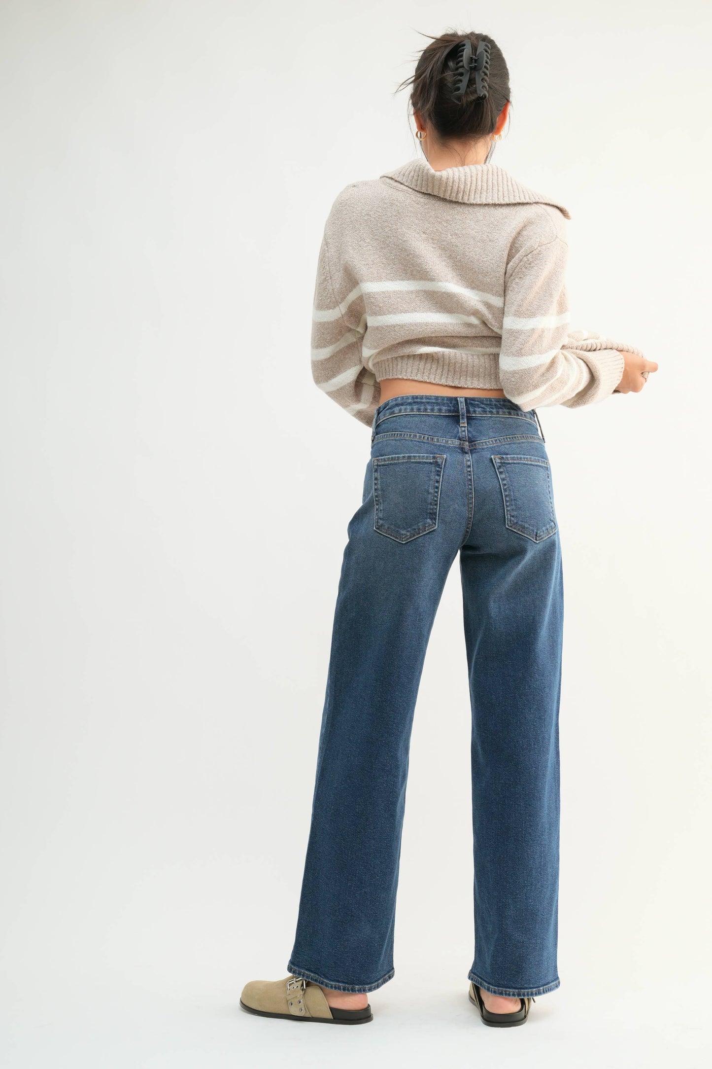 Mid Rise Wide Leg Jeans