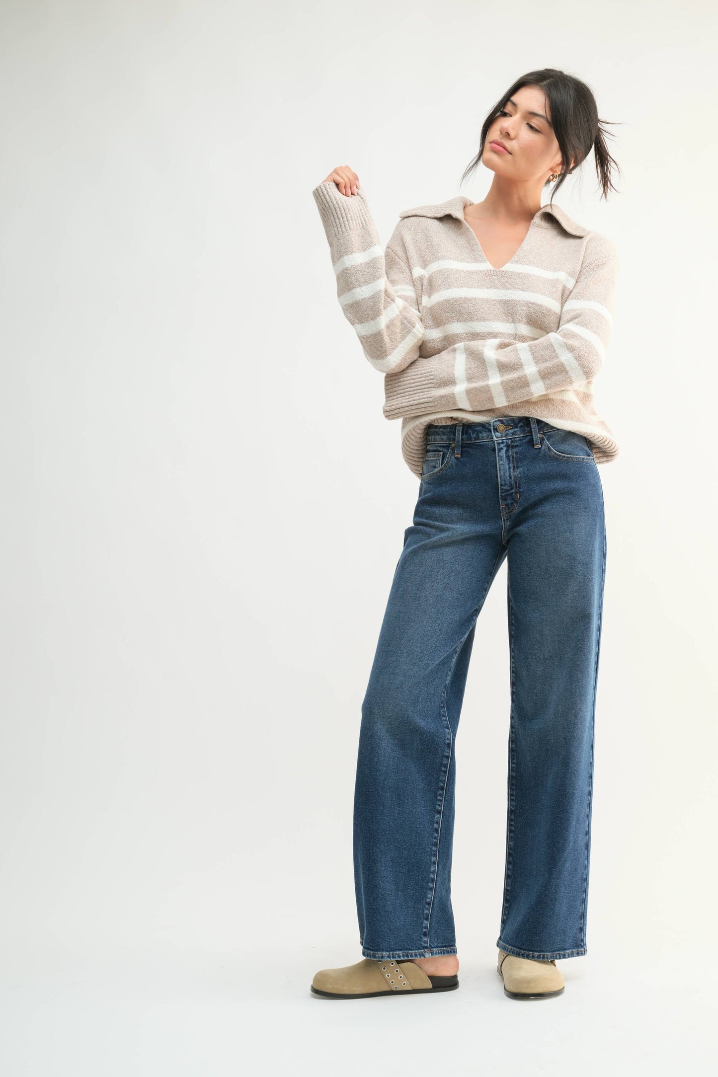 Mid Rise Wide Leg Jeans