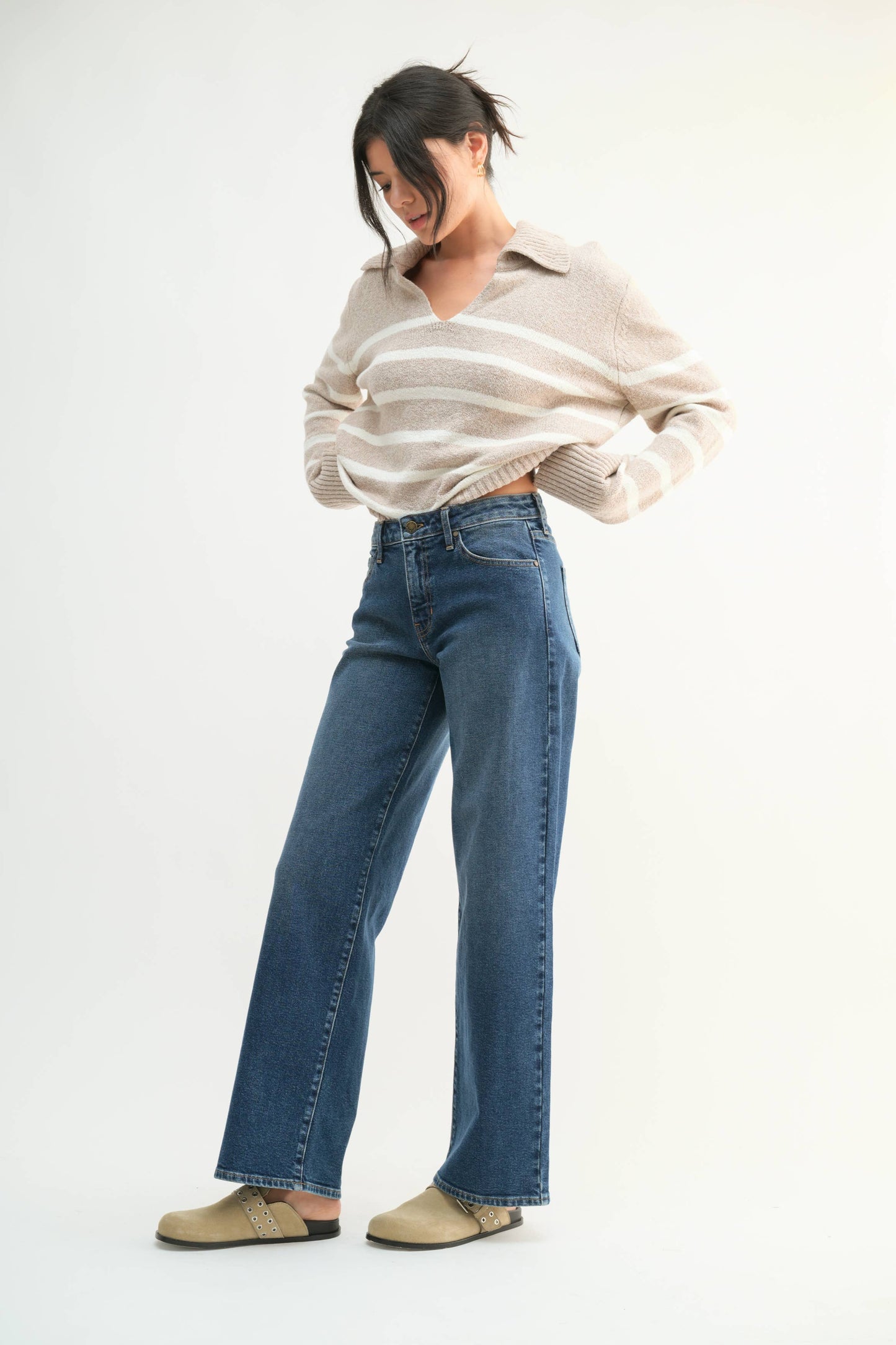 Mid Rise Wide Leg Jeans