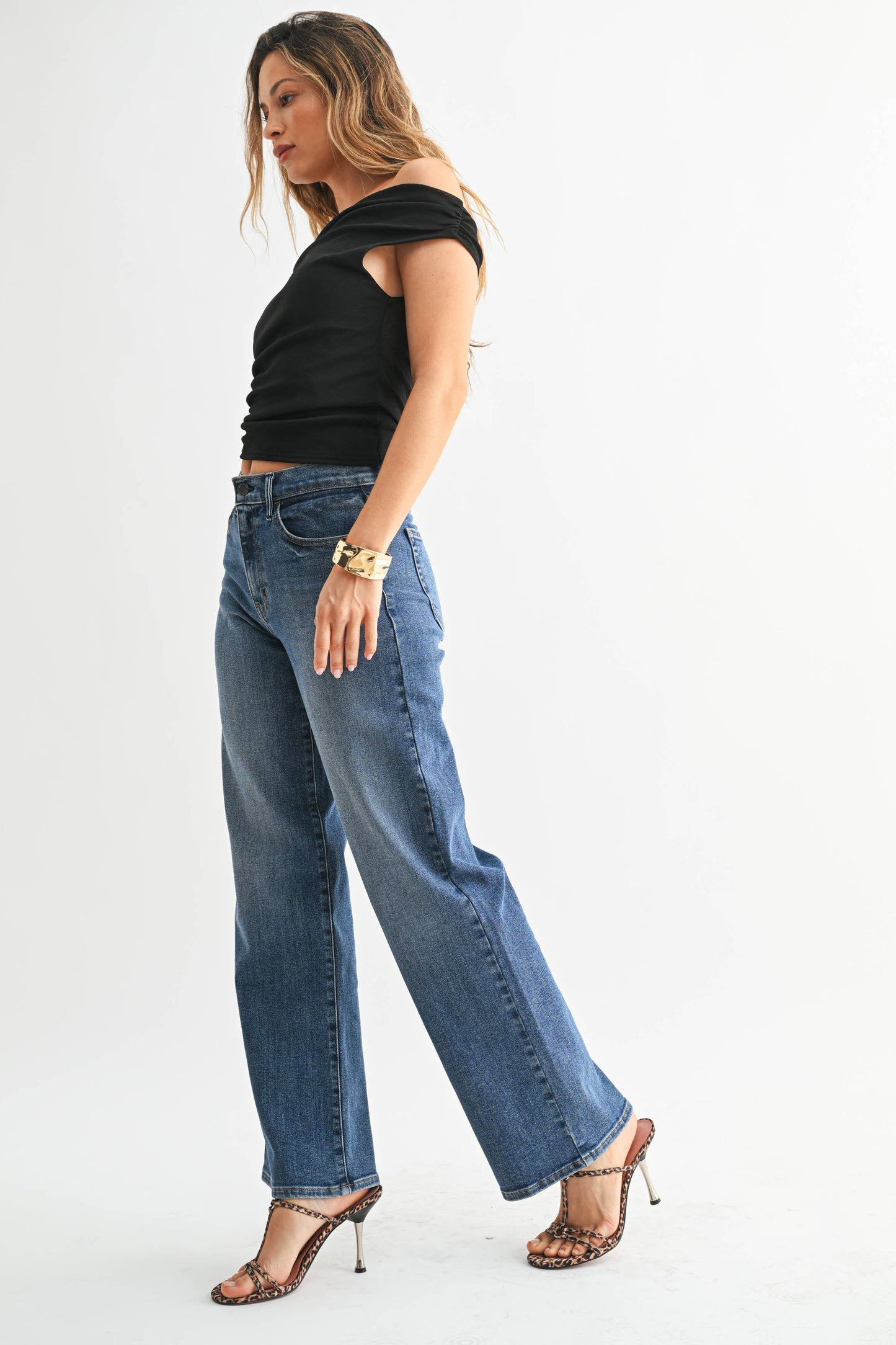 Loose Straight Leg Jean