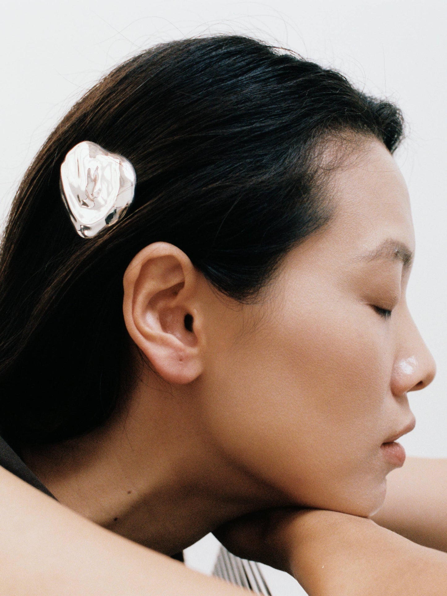 Bean Barrette in Silver