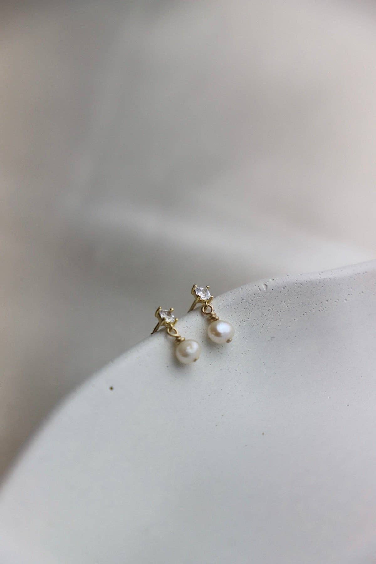 Claire Pearl Studs