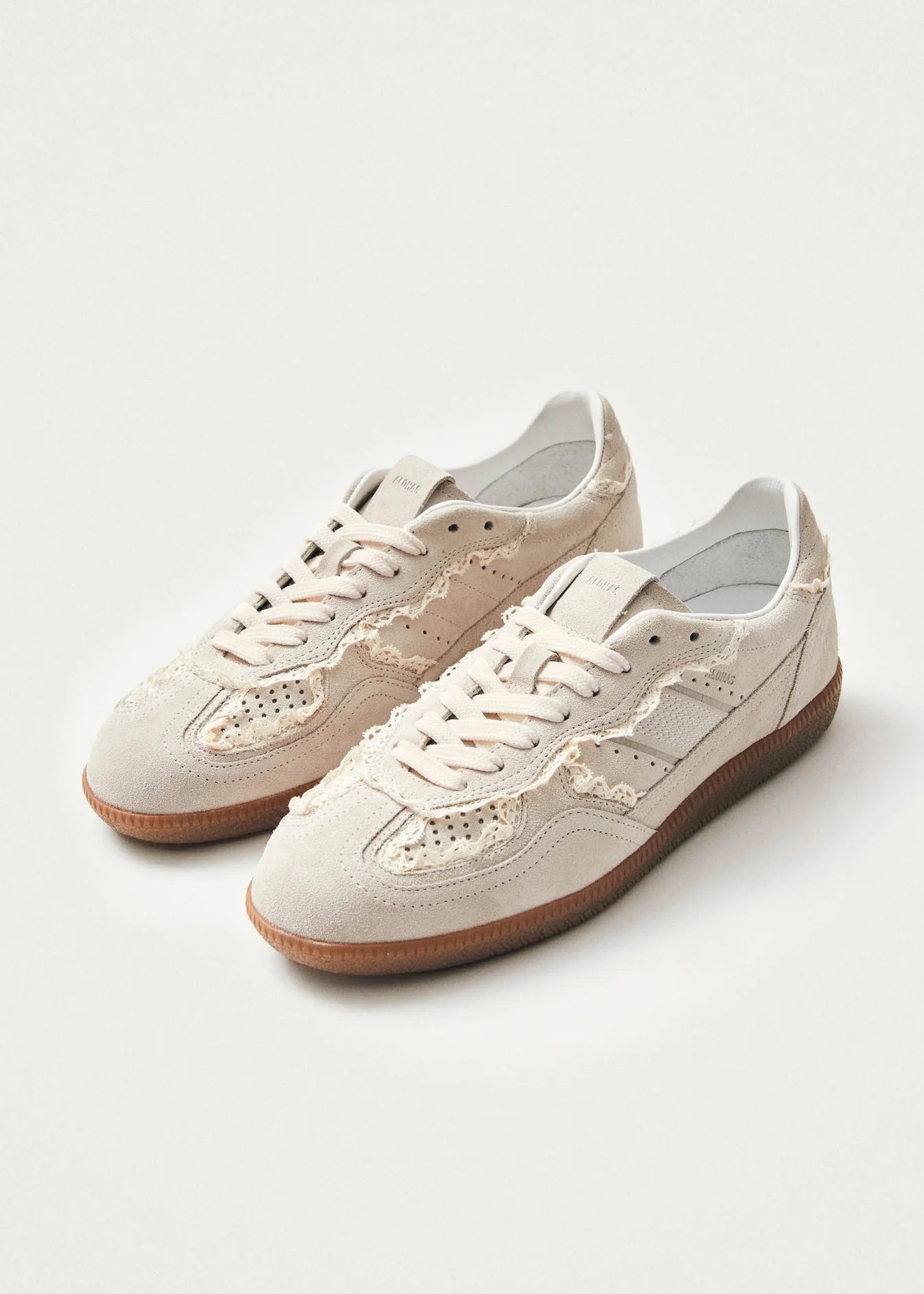 Tb. 490 Sneaker in Crochet Cream