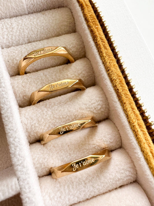 Jet'aime Ring
