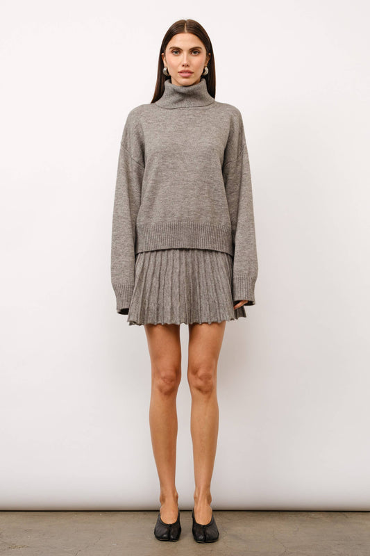 Lia Turtle Neck Lightweight Sweater