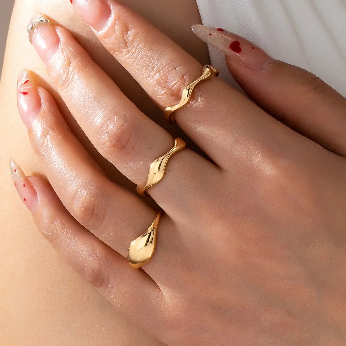 Multi-Band Wavy Ring Stack