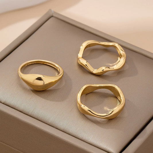 Multi-Band Wavy Ring Stack