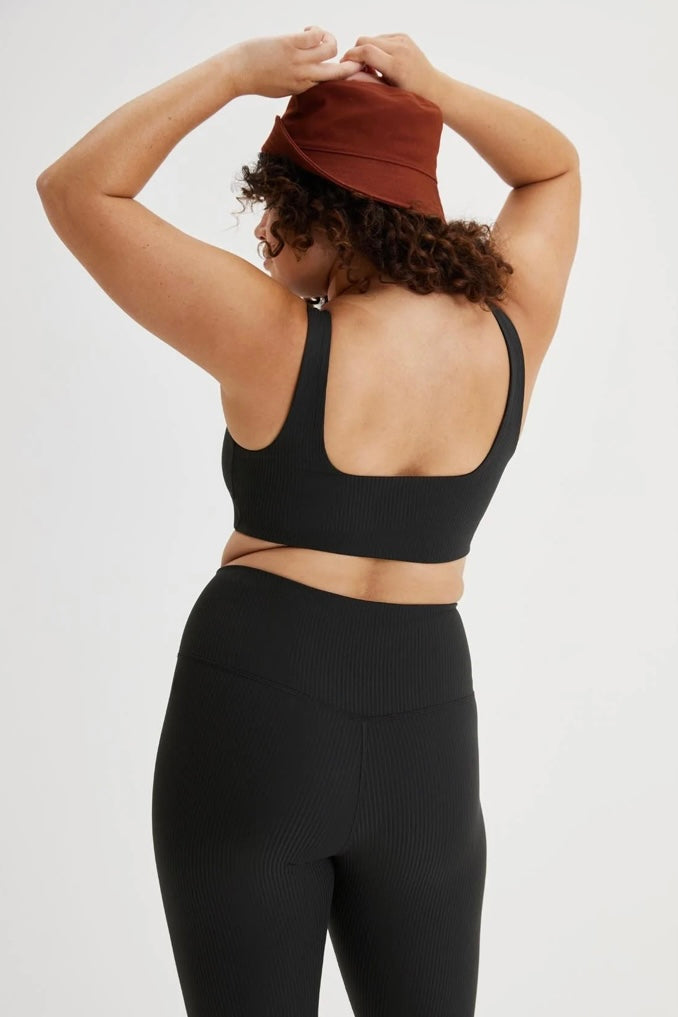 $42 Girlfriend Collective Women's Black Tommy Square-Neck Sports Bra Size  XS